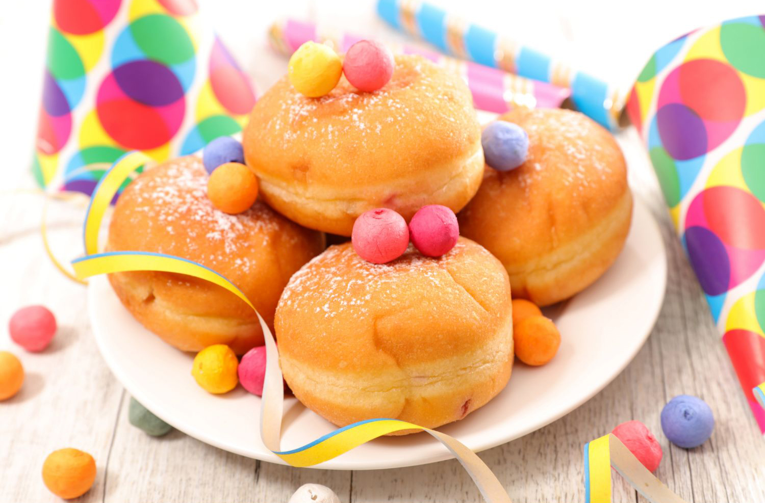 Decoração de Carnaval - comida enfeitada para o carnaval.