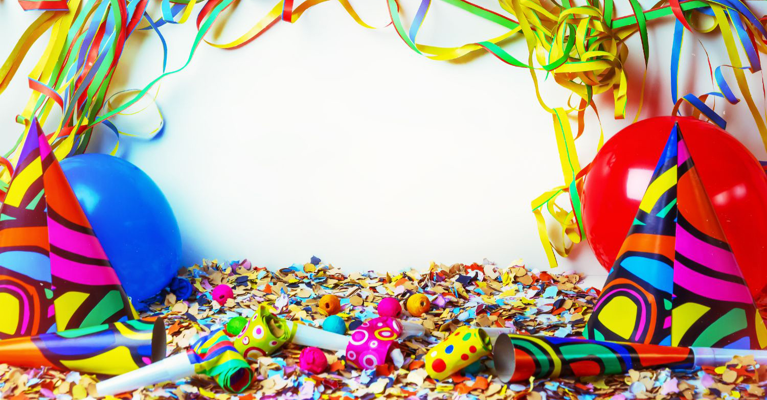 Decoração de Carnaval - espaço de casa decorado para carnaval.