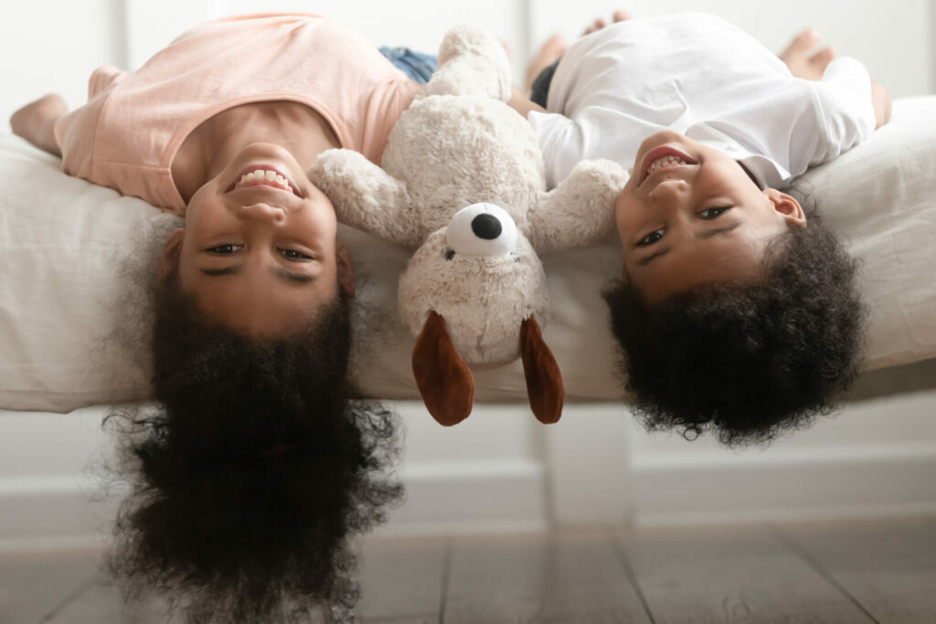 Confira como planejar um quarto para dois! Riva Incorporadora