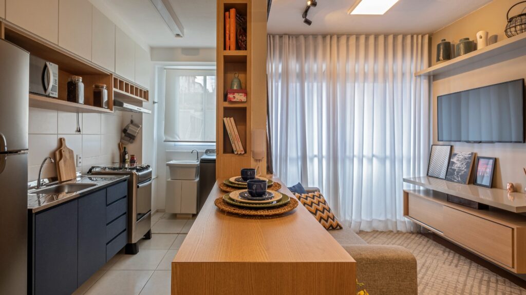 10 dicas para a decoração de cozinha em apartamento pequeno Cozinha decorada de um empreendimento da Direcional