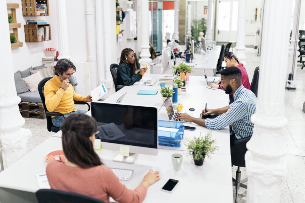 Espaço coworking: o que é, como funciona, tipos e vantagens ambiente compartilhado Espaço coworking: o que é, como funciona, tipos e vantagens