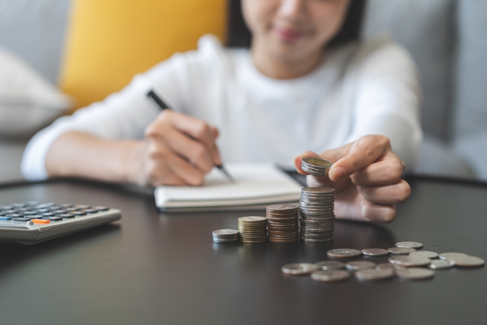 Como guardar dinheiro para comprar a casa própria: dicas práticas e eficientes Guardar dinheiro